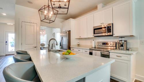 Sunny Day - Walk to beach- community pool! - Foto 2