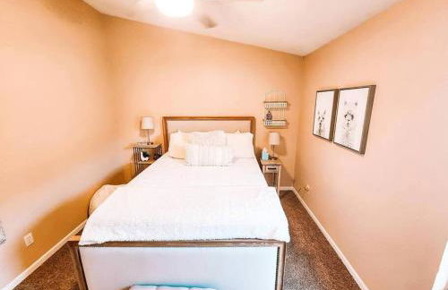 Luxury Pool Home! Amazing Back Yard Oasis - Foto 17