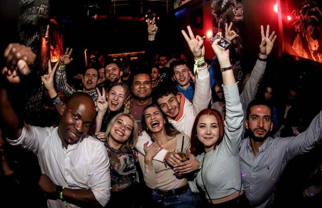 Pub Crawl ¡Tour de fiesta por Estambul! - Foto 5