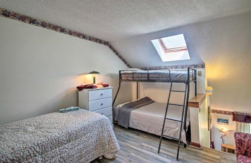 Resort Condo with Lake and Pool about 5 Mi to Flume Gorge! - Foto 17