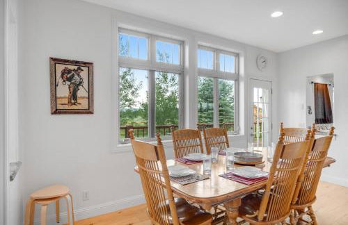 Fun with Family! Mtn-View Gem with Deck in Driggs - Foto 12