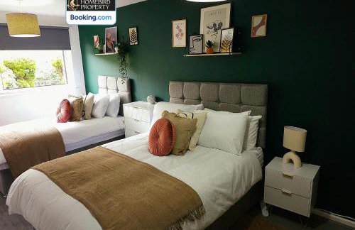 2 Large Bedroom House By Homebird Property Management Short Lets & Serviced Accommodation Leeds With Private Parking & Garden - Foto 3