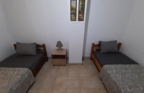 Adorable 2 floors two bedroom vacation maisonette - Foto 16