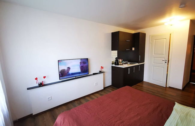 River Apartments - Photo 13