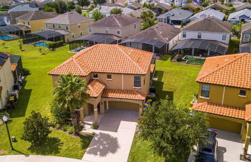 NearTheParks - 5BR Family Villa with Saltwater Pool near Disney - Photo 35