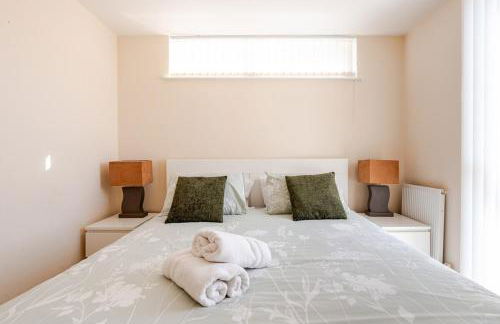 Comfortable 3-Storey House with Free Car Parking - Foto 3