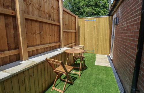 Courtyard Cottage Number 9 - Photo 12