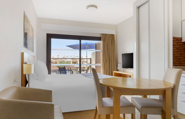 Royal Sunset Beach Club - Photo 4