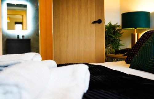 Moonlight Lodge - 4 bedroom Barn with Hot Tub! - Foto 32