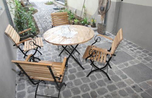 Ferienwohnung Mayener Jung mit schönem Innenhof - Foto 12