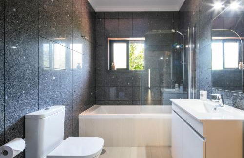 Stunning 3-bed-2-bath villa over Douro River;Porto city - WIFI-sleep 6-10 - Foto 8