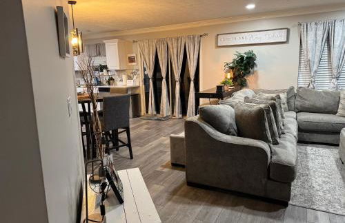 ThrillStay Braves & Six Flags Family House - Foto 39