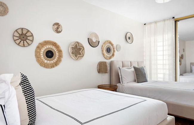 Vistamar Private Waterfront Home Pool - Photo 9