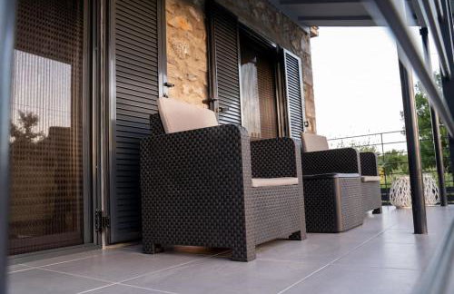 Triantos Guesthome Suite - Photo 13