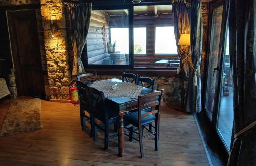 Artemis' Stone House - Photo 12