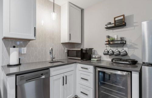 LuxuryDenver Studio w Hot Tub 2 Mi to Downtown - Foto 4