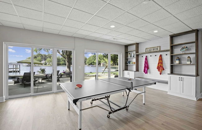 Water, Water Everywhere by Avantstay Pool + Dock - Foto 39