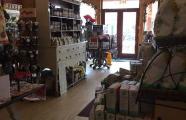 Spacious cozy chalet huge deck over seasonal creek - Foto 45