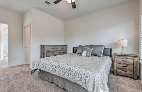 Idyllic Pensacola Home with Yard and Fire Pit! - Foto 13