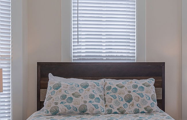 Uptown Cottage 2 Minutes to The Strand and Utmb - Foto 12