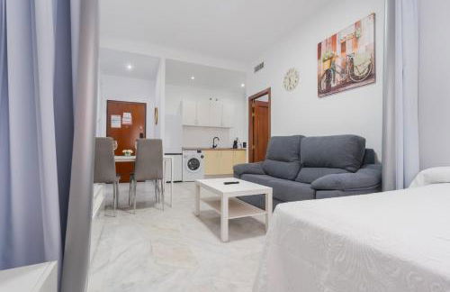 Apartamento Deluxe 2 Room Piscina Parking LuxSevilla Bormujos - Foto 4