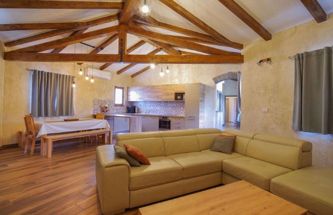 Modern Villa With Swimming Pool and Garden - Foto 9