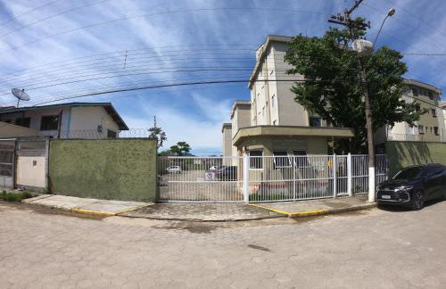 APTO PERTINHO DA PRAIA Internet 500mb e 3 Tvs 2 Quartos TV a cabo Estacionamento Tudo Perto - Foto 40