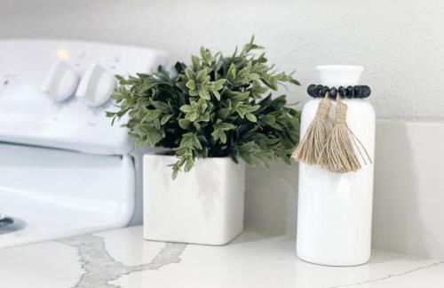 Country Living 3BR with fenced yard on Mooney - Foto 3