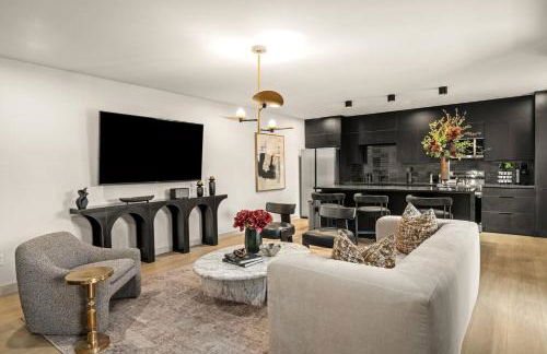 2Linkd Homes | 9BR•All Private Baths | Pool |Gated - Foto 4