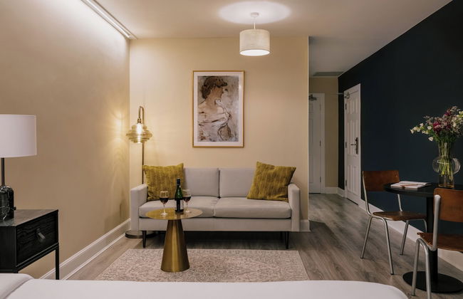 Royal Garden Apartments New Town - Photo 29