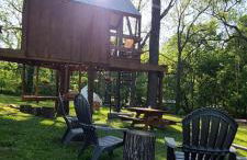 Tree House Glamping Destination near the Ozarks, with River Access for Swimming and Fishing - Photo 2