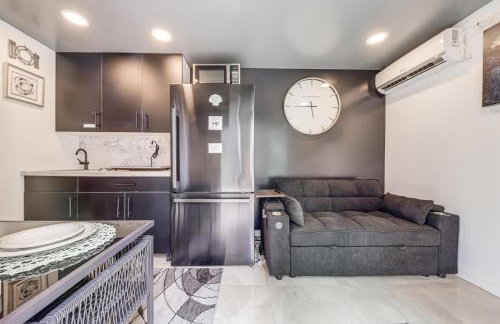 Mod Bungalow with Ultra-Private Outdoor Hang Space! - Foto 6