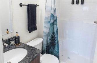 NEW! Boise BaseCamp -Fire Pit -E-Bikes -Greenbelt - Foto 48