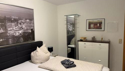 Ferienwohnung Happiness Schlafzimmer 2026 renoviert mit neuem Boxspringbett - Foto 3