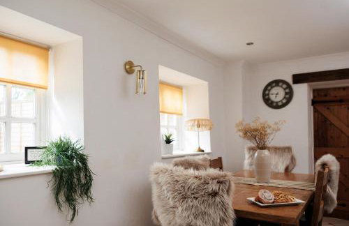 The Farmhouse with two hot tubs - Foto 54