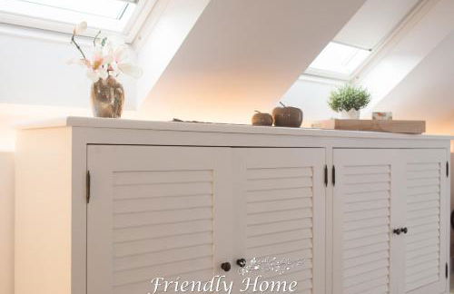 Friendly Home - "Helles Dachstudio" Köln Bonn Phantasialand - Foto 4