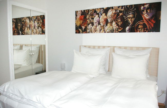 The Suite Hotel Garden - Photo 6