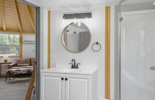 Gentry- Luxury Yurt-Cabin - Family Glamping Canyon Lake w Private Hot Tub - Foto 8