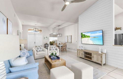 Lazy days and lake views. Beautiful Naples pool home - Foto 10