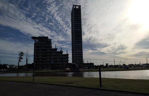 Studio Estiloso - Garagem Grátis - ao lado do Shopping Pelotas - Foto 47