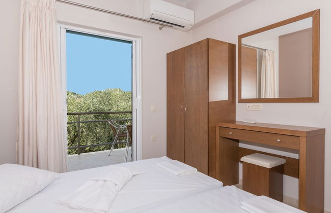 Allegro Studios & Apartments - Photo 3