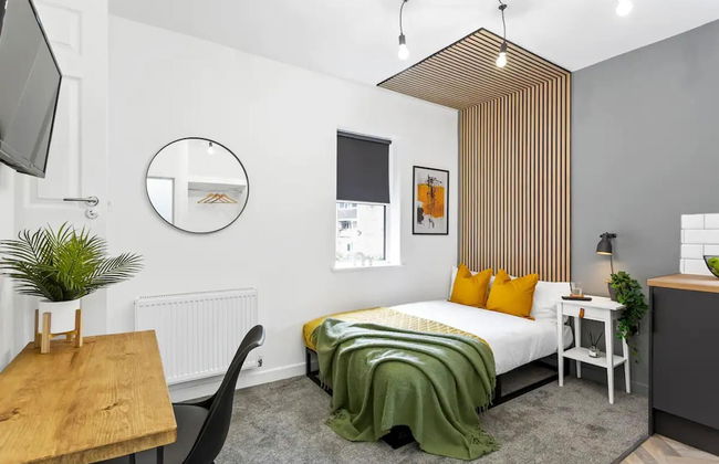 Studio 7 in Nottingham - Photo 8