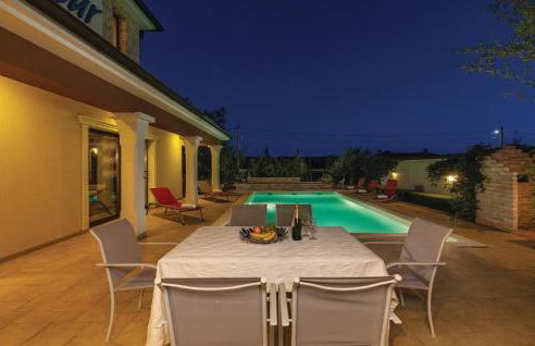 Four-Bedroom Holiday Home In Vodnjan - Foto 18