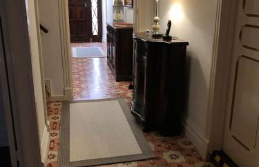 Grandparents' House - Photo 4