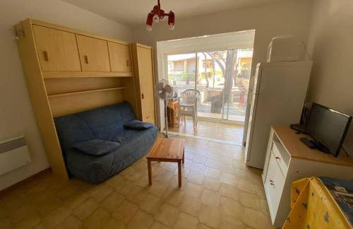 Studio Cabine 4 Pers, Terrasse, Parking Privé, Proche Plage et Commerces, La Franqui - FR-1-81-585 - Foto 3