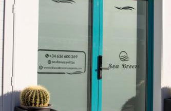 Sea Breeze Suites - Photo 16