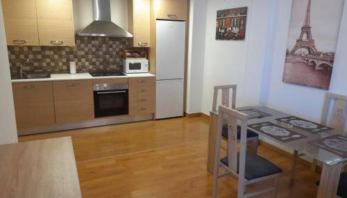 1F, Aire Acondic, 80m2, 2 dormitorios, 4 huéspedes, WIFI GRATIS - Foto 4