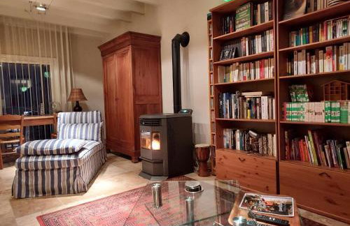 Maison avec Piscine Privée et Wifi en Dordogne - FR-1-616-501 - Foto 5