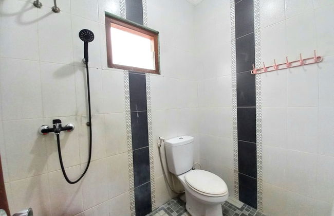 Homestay Syariah Dekat Monjali dan JCM by Simply Homy - Foto 10