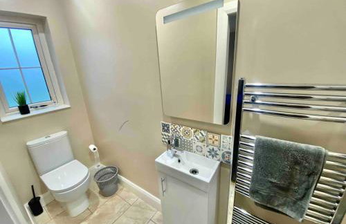 4 Bedroom Forest View House & Hot Tub sleeps 9 - Foto 45